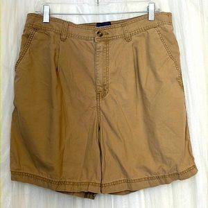 ⭐️ Saddlebred khaki tan elastic waistband shorts casual or work size 34/7